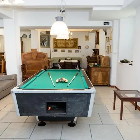 Casa Rosso - Le Cantine Cisano sul Neva