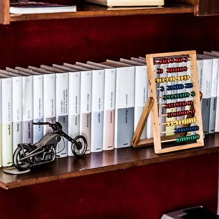 Casa Rosso - Le Cantine 住宿加早餐酒店 Cisano sul Neva